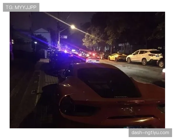 周冠宇家里车库比我家还小，但停的全是千万超跑